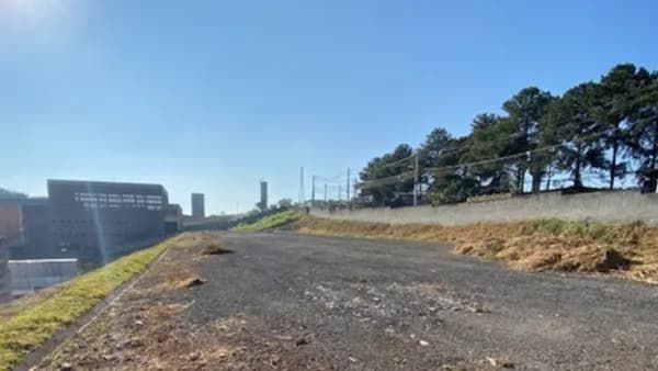 Terreno ideal para pátio e estacionamento de carretas