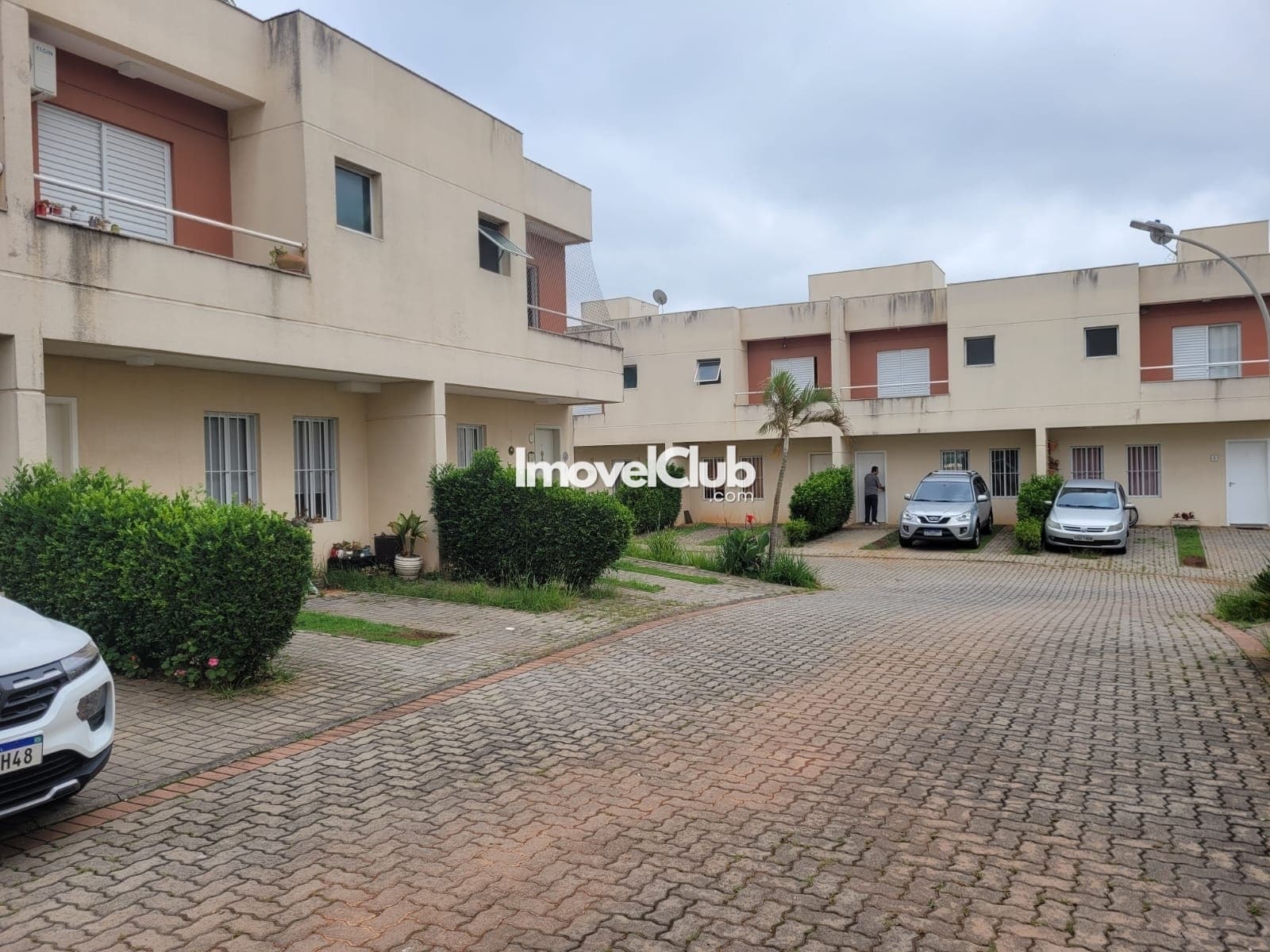 Excelente casa em condomínio fechado próximo ao centro histórico