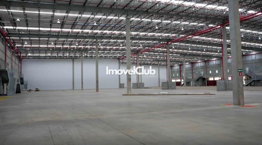 Galpão modular para locação, com 1.426,00 metros, com docas elevadas, condomínio fechado