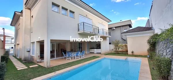 Excelente casa na Aldeia da Serra com amplo verde e lazer completo