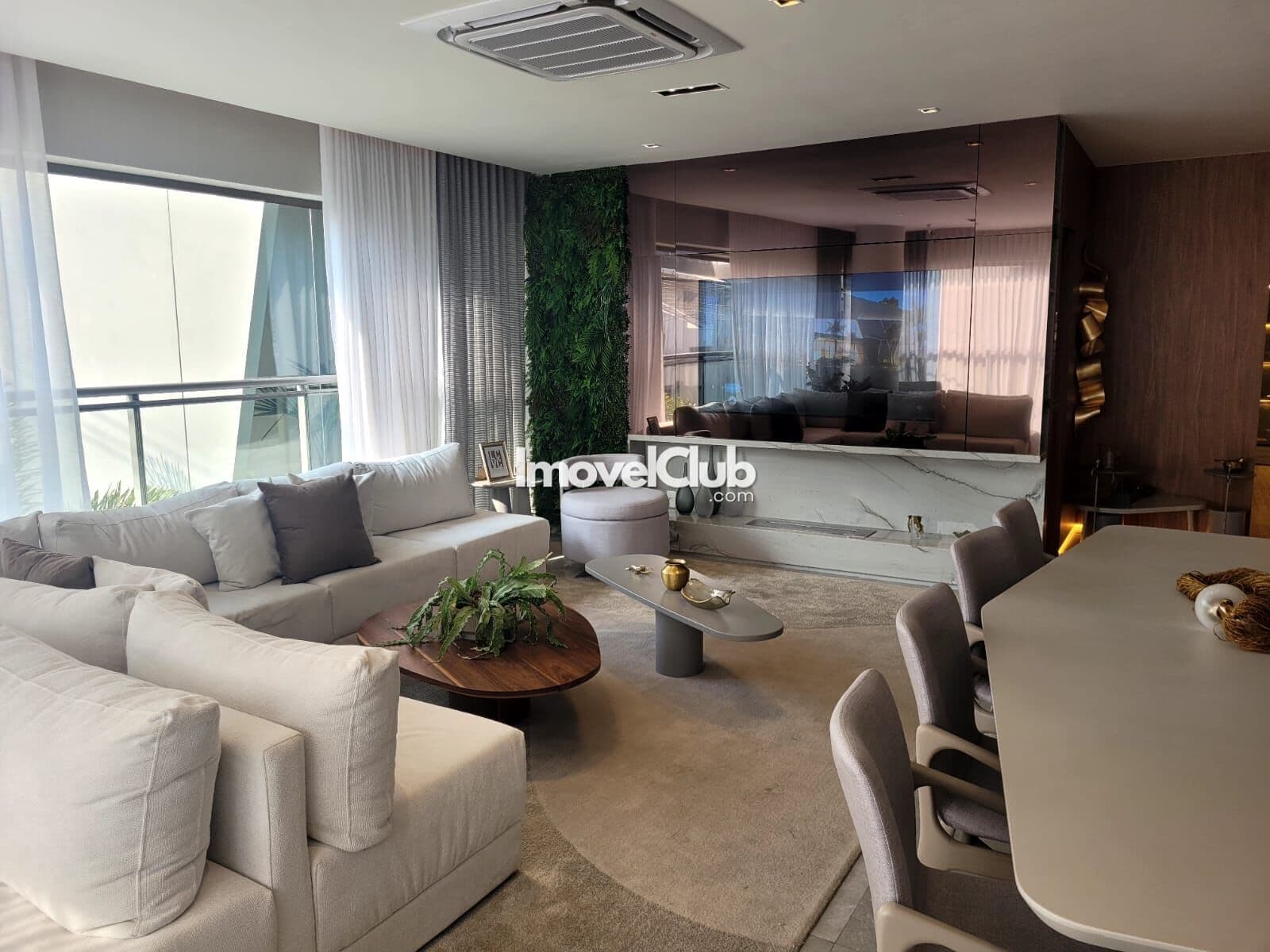 Apartamento Alto Padrão em Centro Comercial Jubran, Barueri/SP