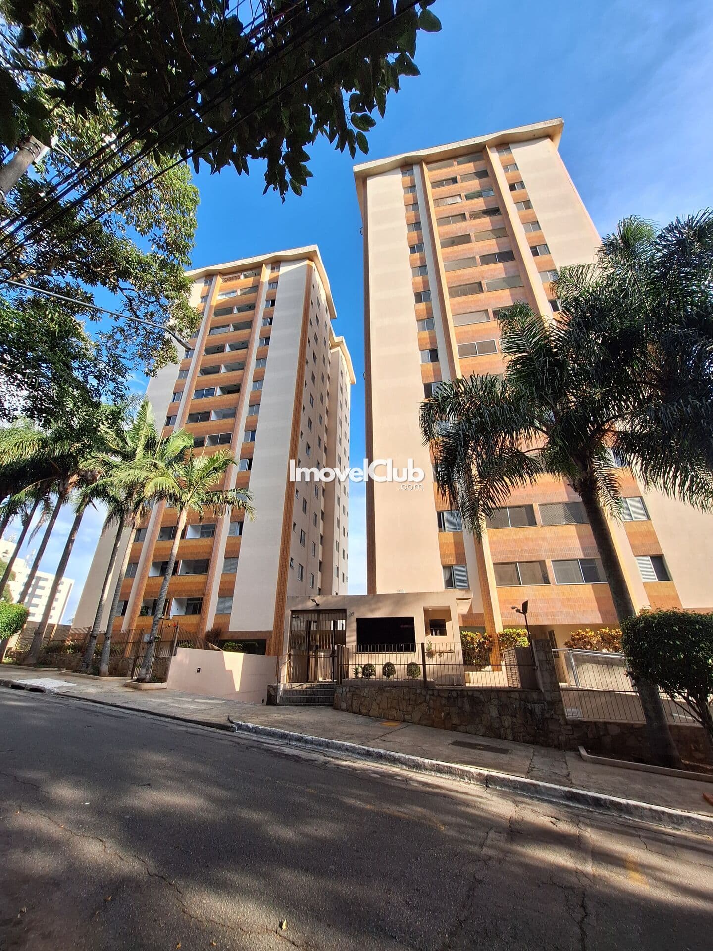 Apartamento Alto Padrão em Alphaville, Santana de Parnaíba/SP próximo ao Centro de Apoio