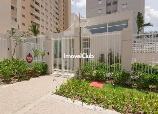 Condomínio Fatto Tamboré, com 02 vagas cobertas e andar alto