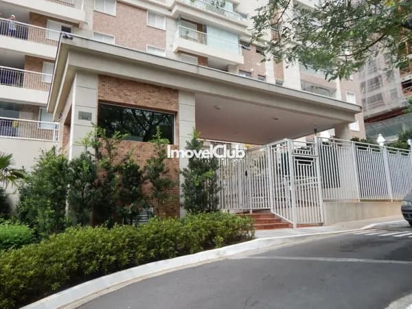 Apartamento á Venda no Alphaville com 117 metros, 02 suítes com armários e 02 vagas cobertas