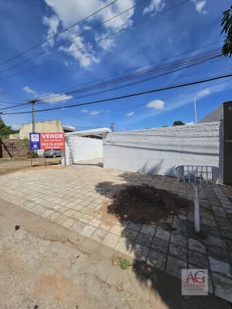Casa Térrea Com Amplo Espaço Externo, No Bairro Muriti, Crato/CE