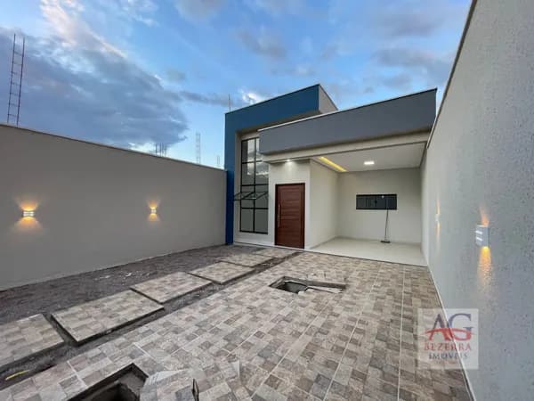 Linda Casa À Venda Com 3 Quartos - Bairro Sossego - Crato/CE