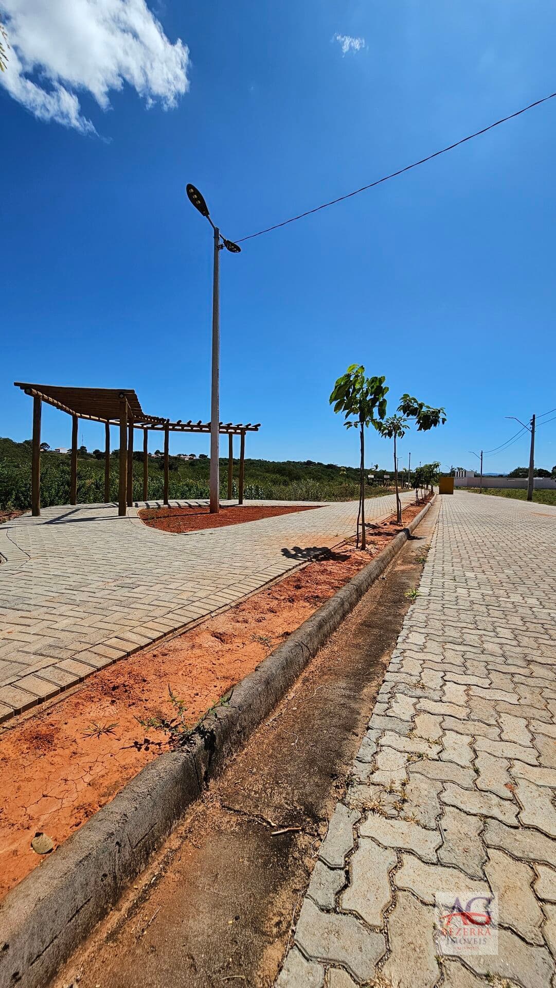 À Venda Terreno No Loteamento Cidade Luz, Bairro Muriti, Em Crato-CE.