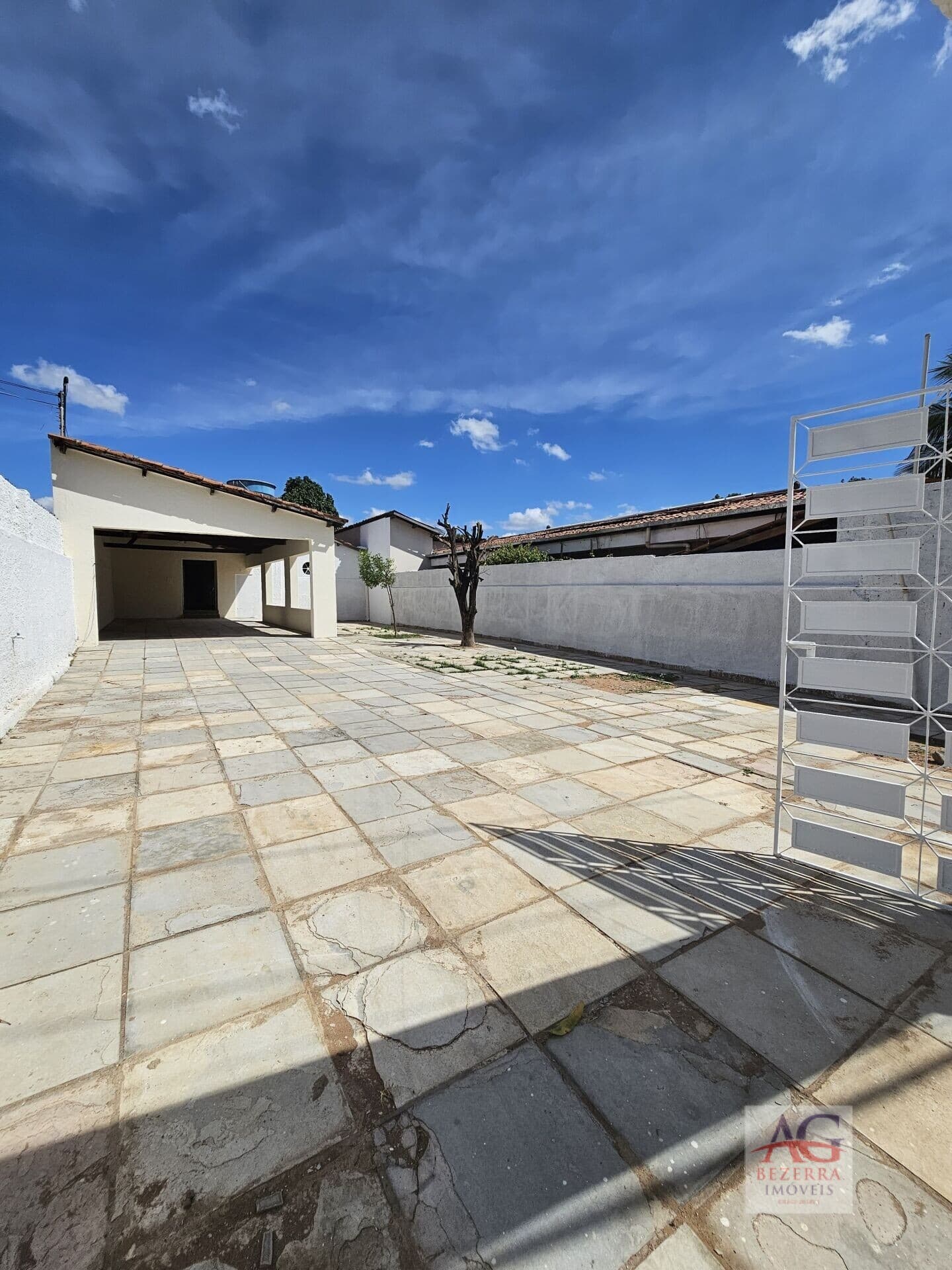 Ponto Comercial Amplo Na Avenida Padre Cícero, Bairro Muriti - Crato/CE