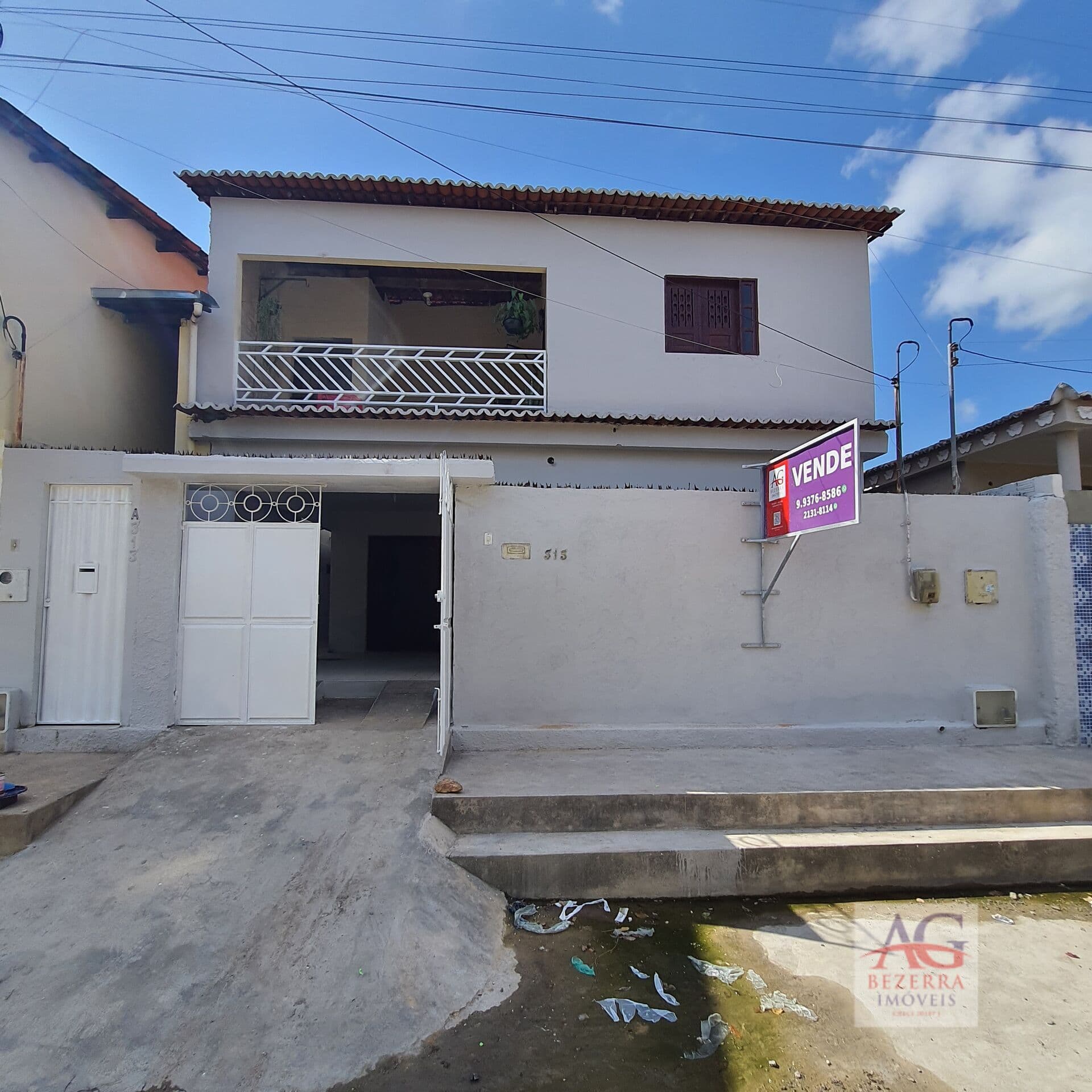 2 Casas Sobrepostas Com Entradas Independentes À Venda No Bairro Sossego, Crato-CE.