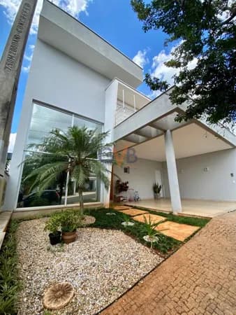 Casa Alto Padrão em Condomínio