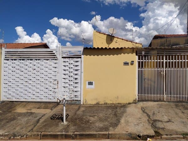 Casa Padrão para Venda em Jardim Arroyo São José do Rio Preto-SP