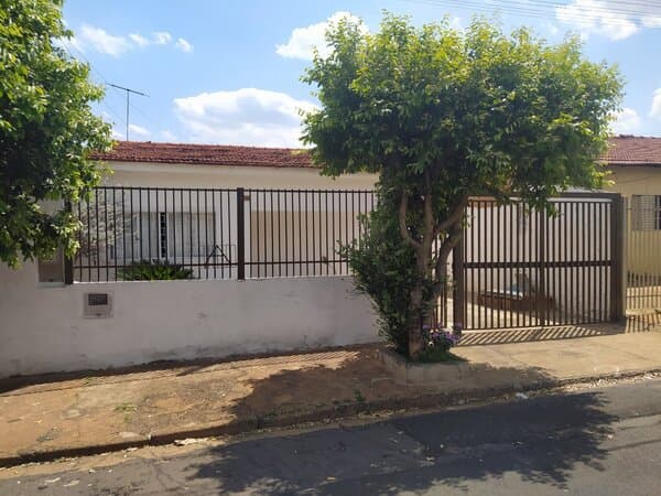 Casa Padrão para Venda em Eldorado São José do Rio Preto-SP