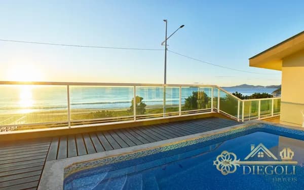 Casa frente mar em Piçarras