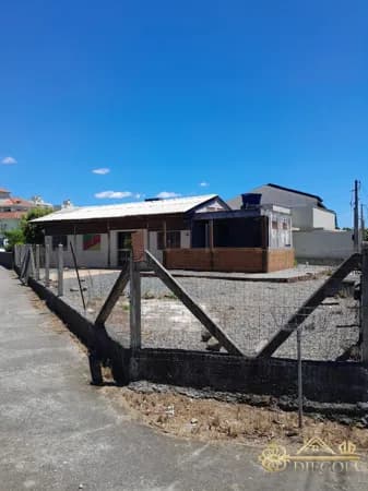 Excelente terreno frente avenida