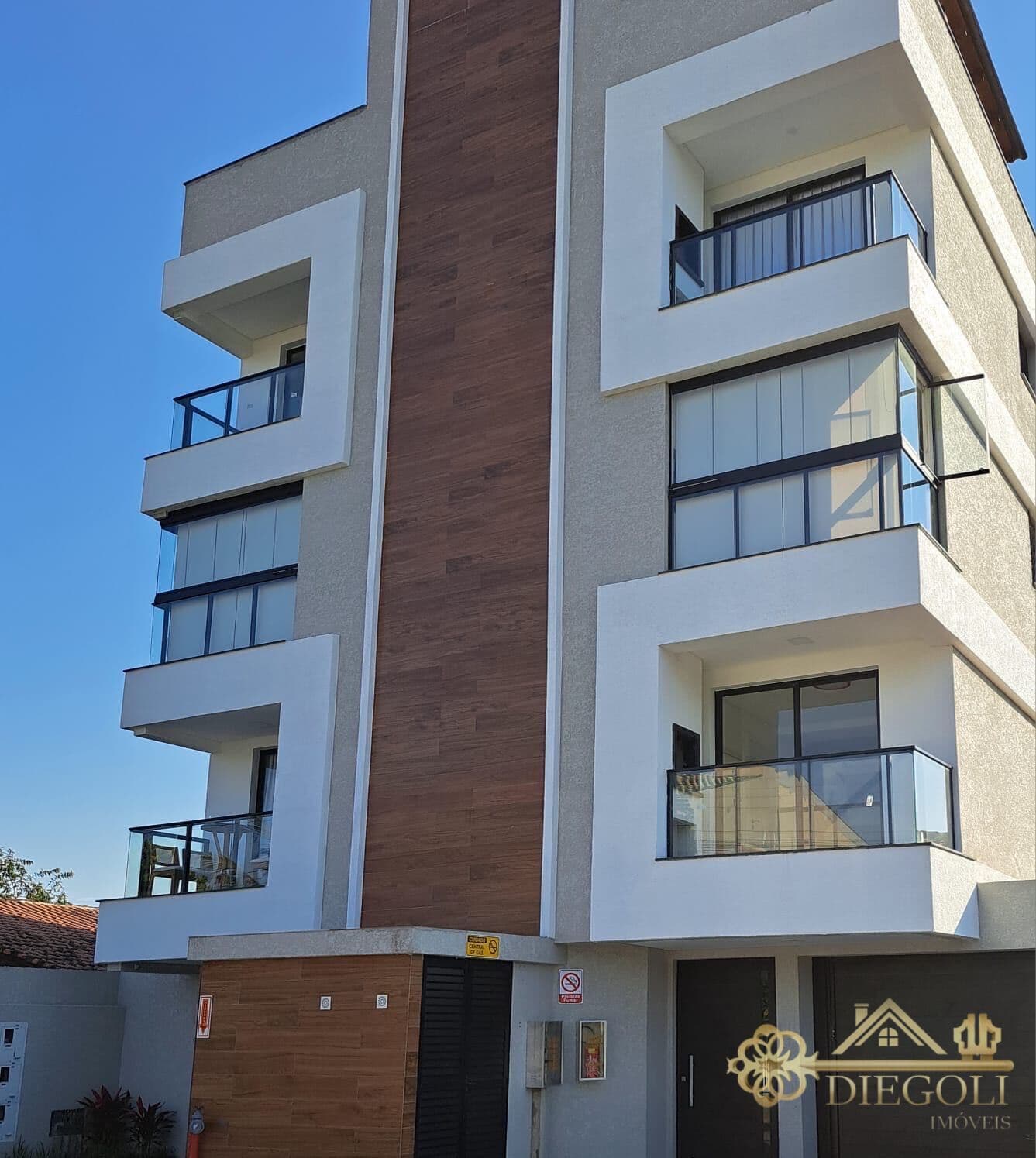Excelente apto mobiliado em Penha