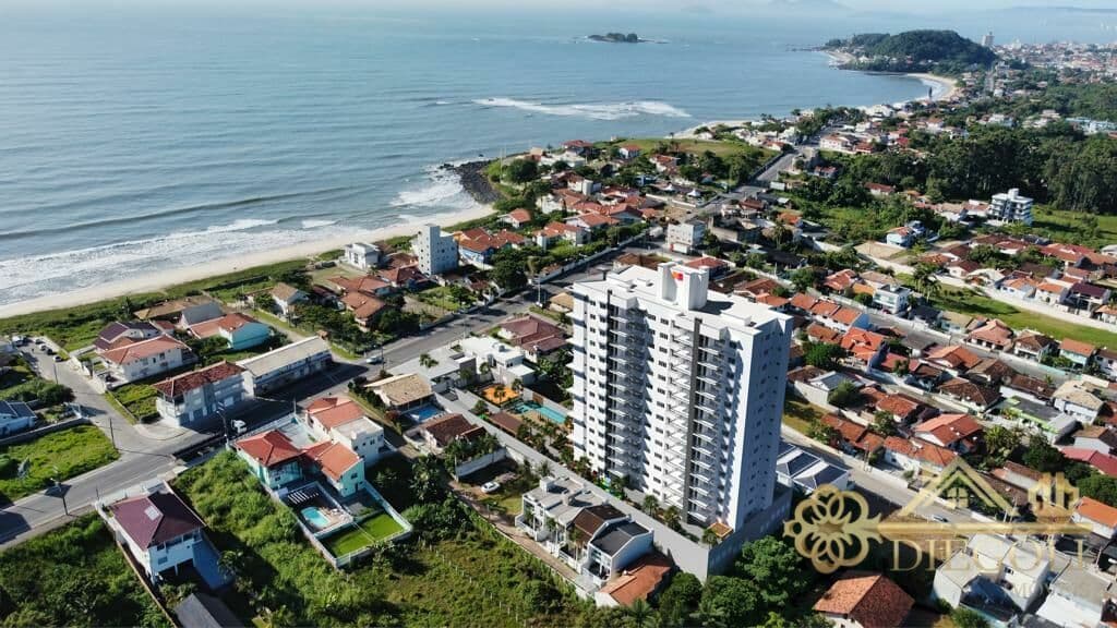 Apartamento em Home Club - Vista mar