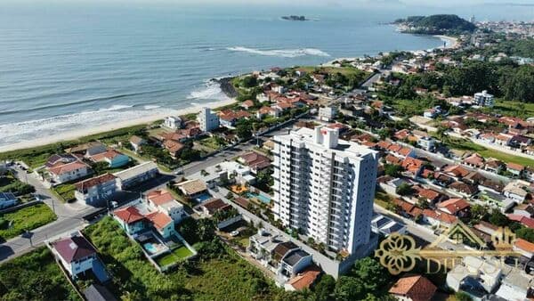 Apartamento em Home Club - Vista mar
