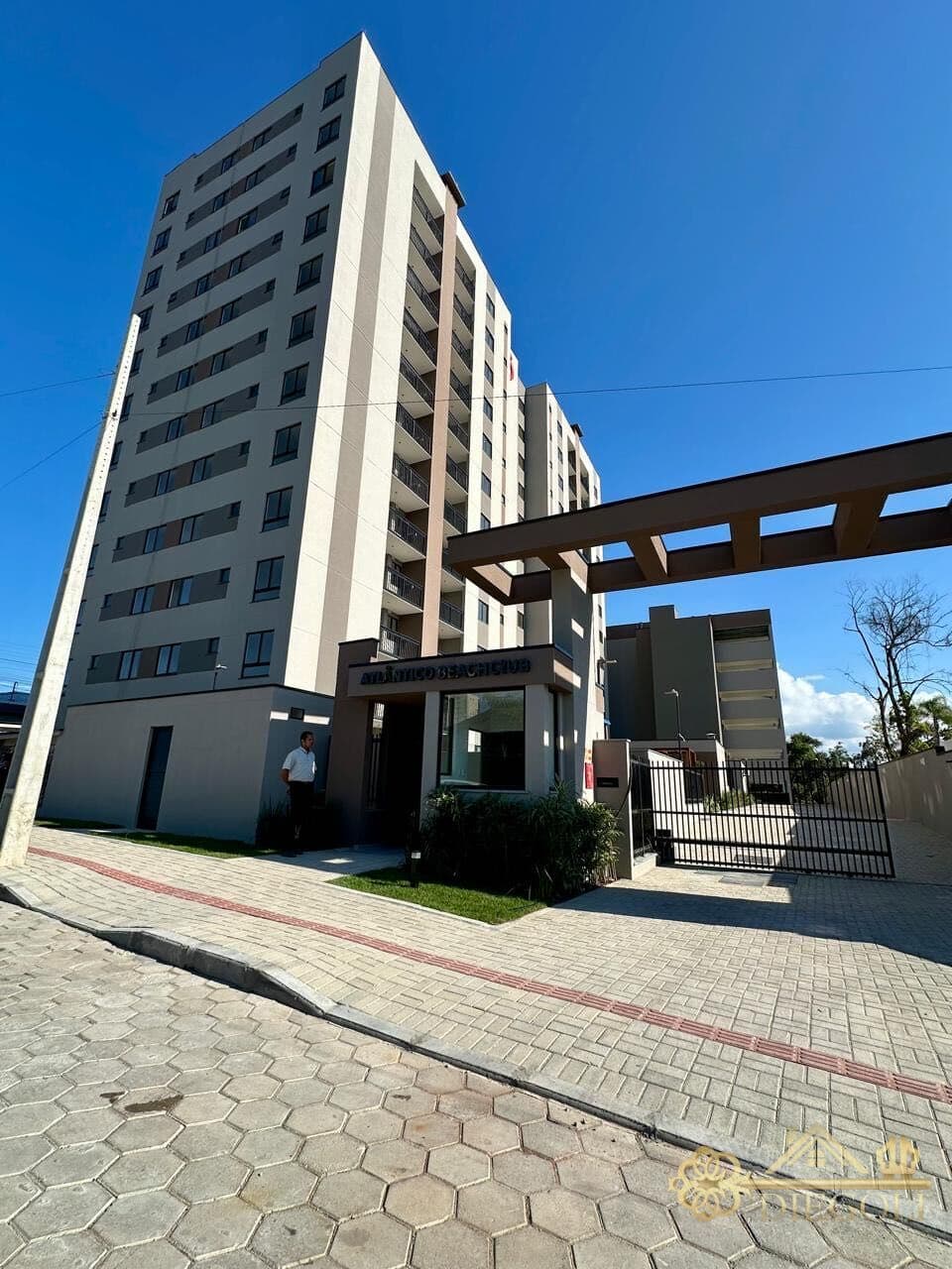 Apto no Centro de Bal. Piçarras
