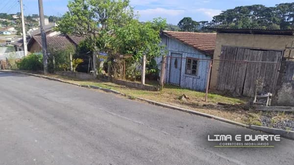 Casa de Madeira c/ 95,00 m2 (sem valor) + Terreno c/ 490,50 m2 - B. Serra Alta