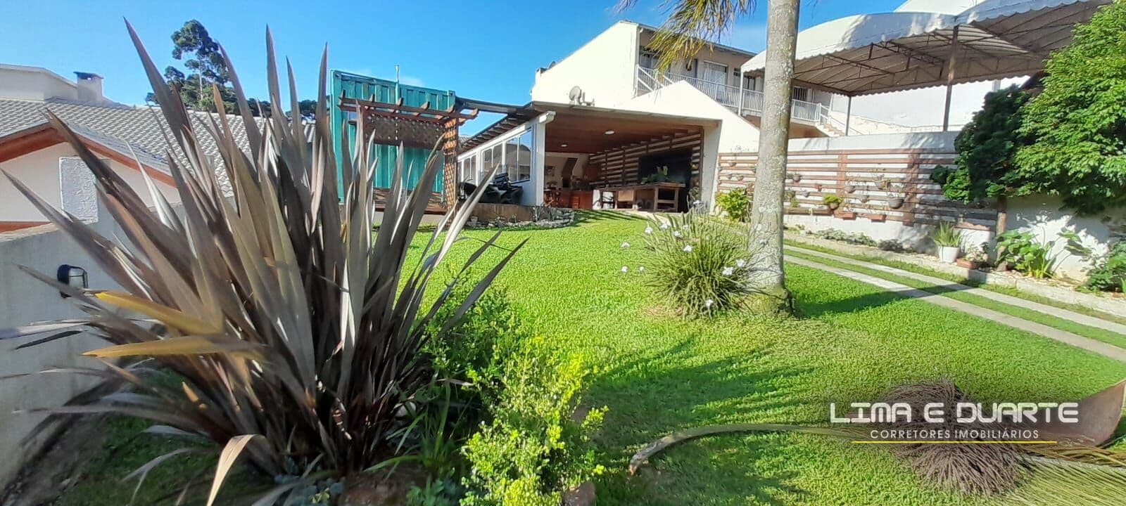 Casa de Alvenaria c/ 130,00 m2 - 02 Dorm - B. Rio Negro