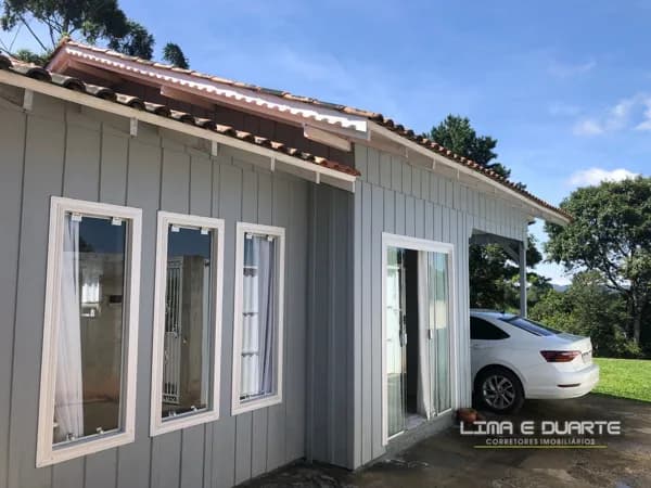 Casa de Madeira c/ 68,70 m2 - B. 25 de Julho