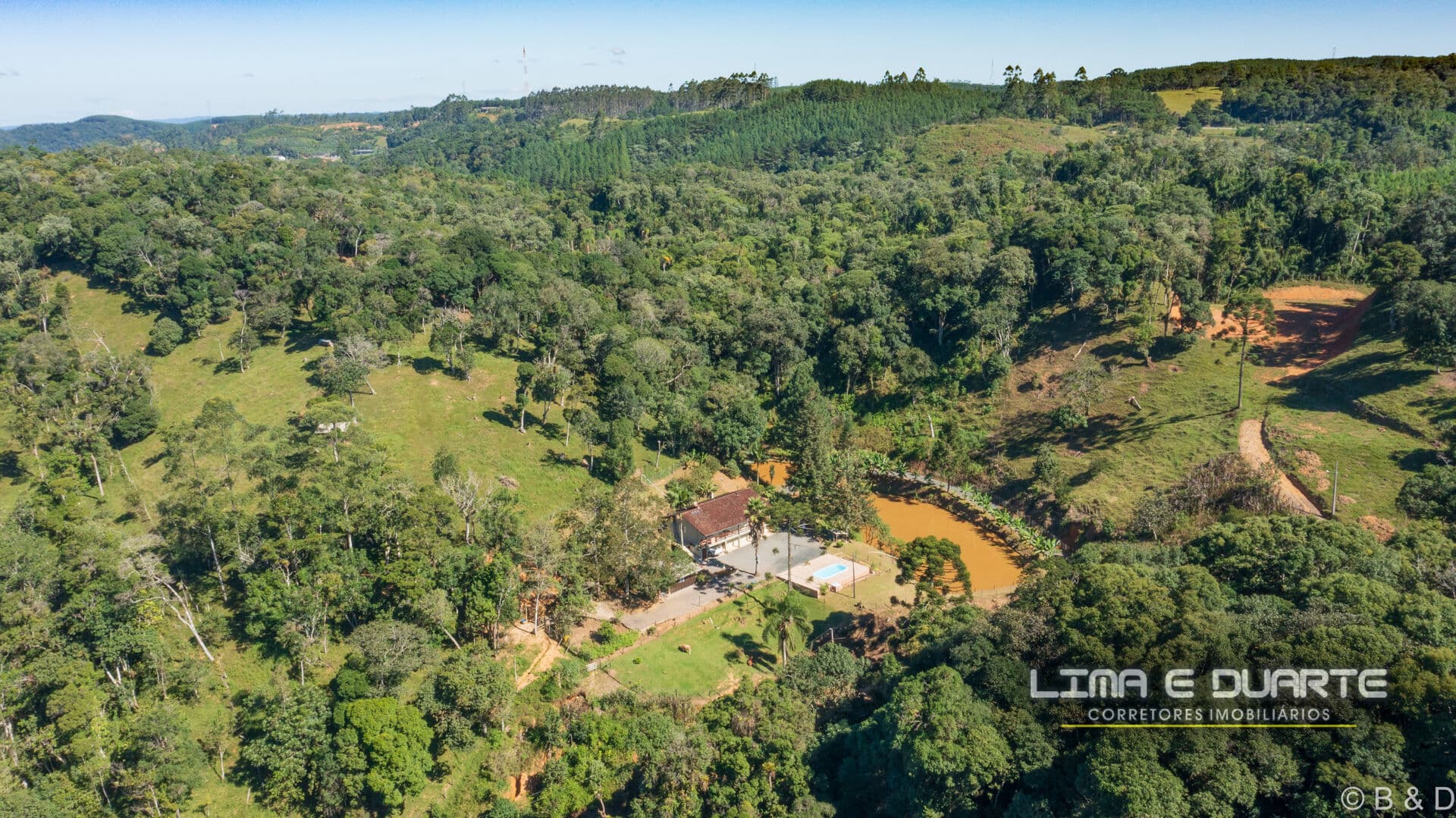 Chácara c/ 38.545,00 m2 - Loc. de Sertãozinho, próximo BR-280
