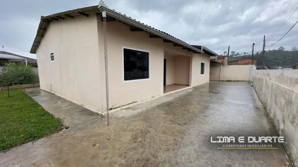 Casa de Alvenaria c/ 260,00 m2 - B. Serra Alta