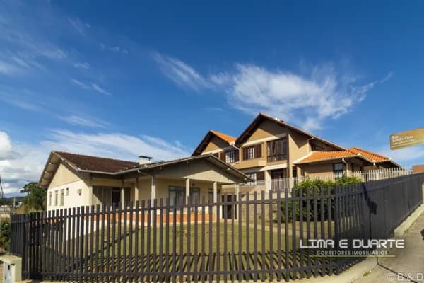 Casa de Alvenaria/Comercial c/306,00 m2 - Centro