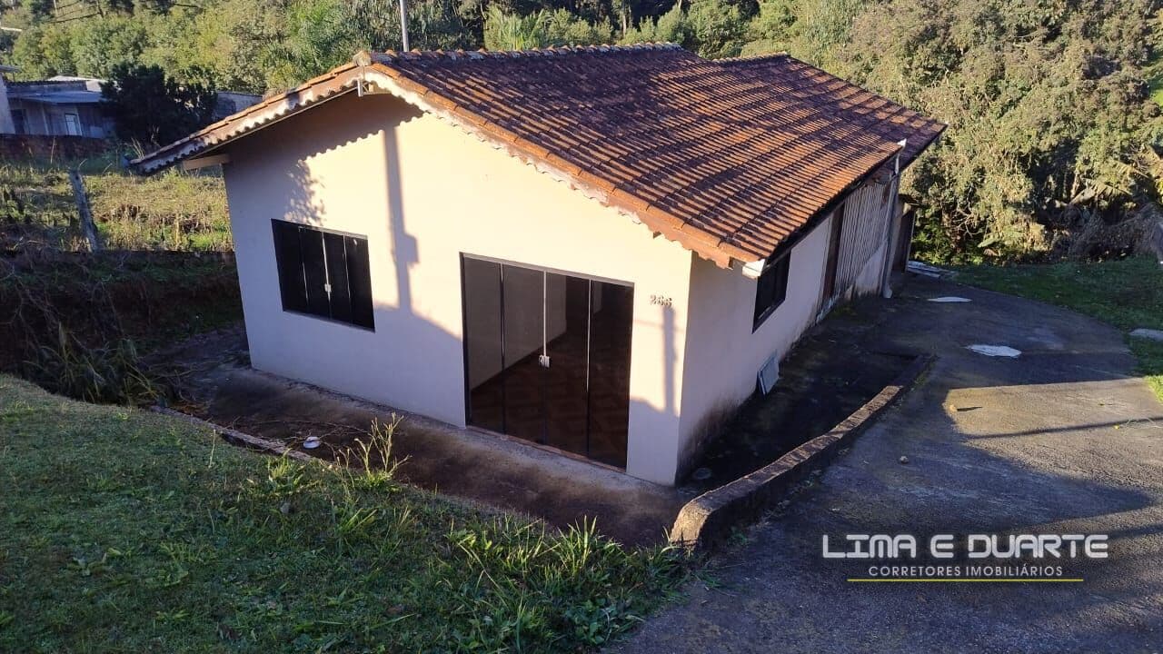 Casa mista c/ 100 m2 - 01 suíte + 02 Dorm - B. Progresso