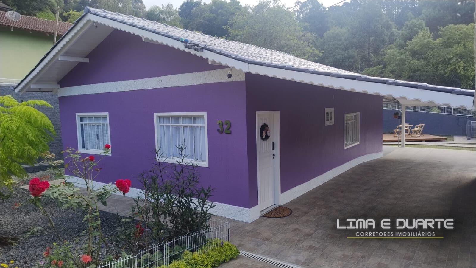 Casa de Alvenaria c/ 110,00 m2 - Terreno c/ 500,00 m2 - 03 Dormitórios