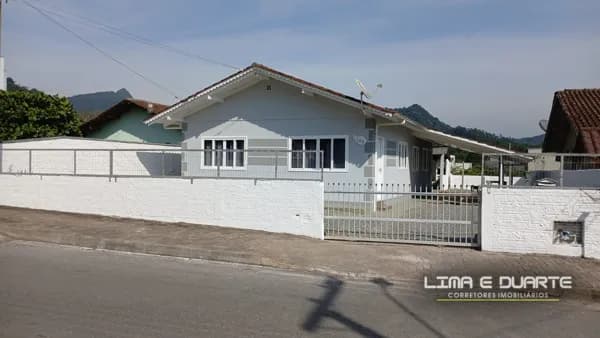 Casa alvenaria c/ 108,00 m2 - 03 Dorm - B. Seminário - Corupá-SC