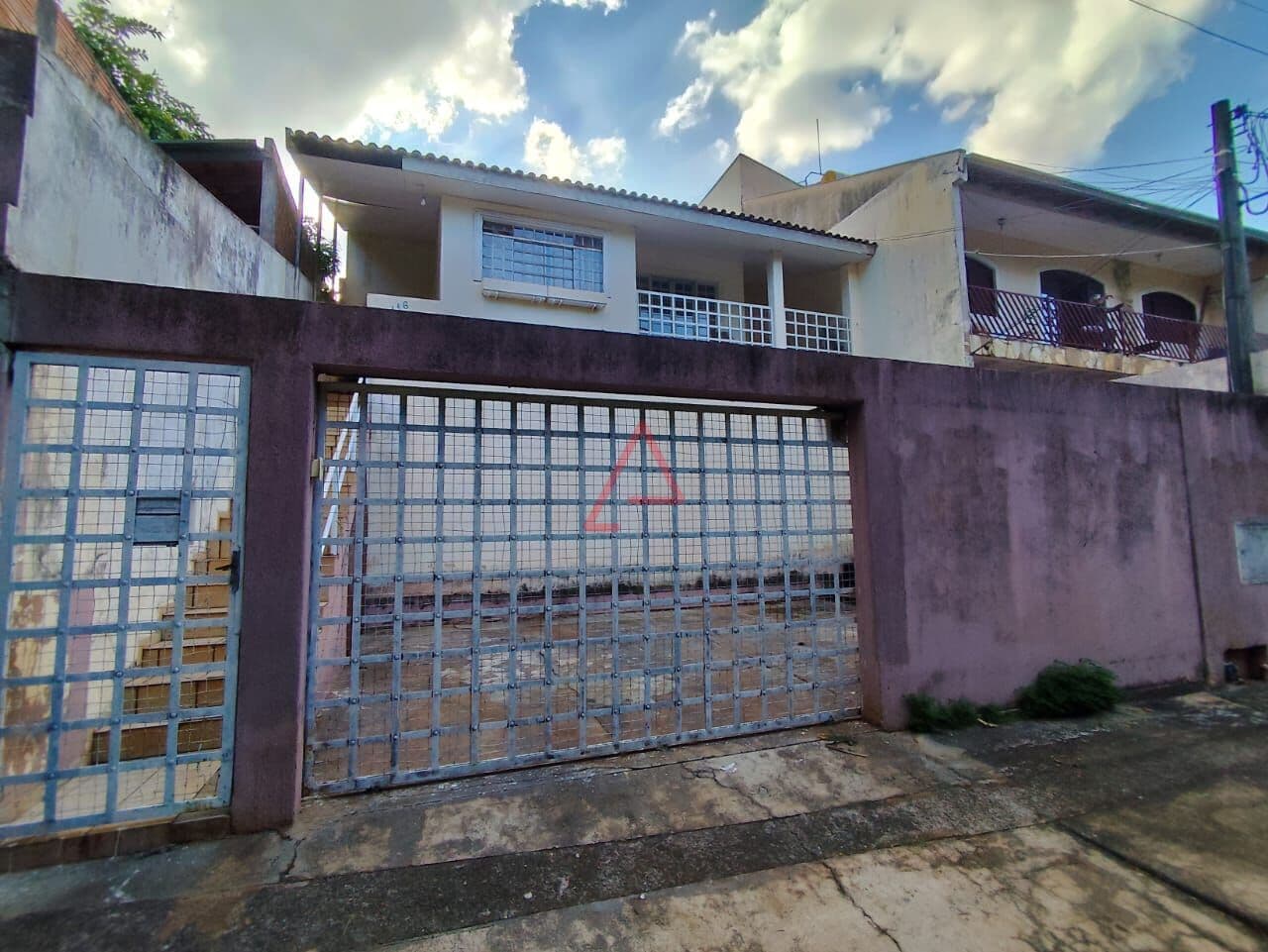 Casa com 5 Quartos à venda, 201,89m² por R$500.000, Champagnat, Londrina-PR