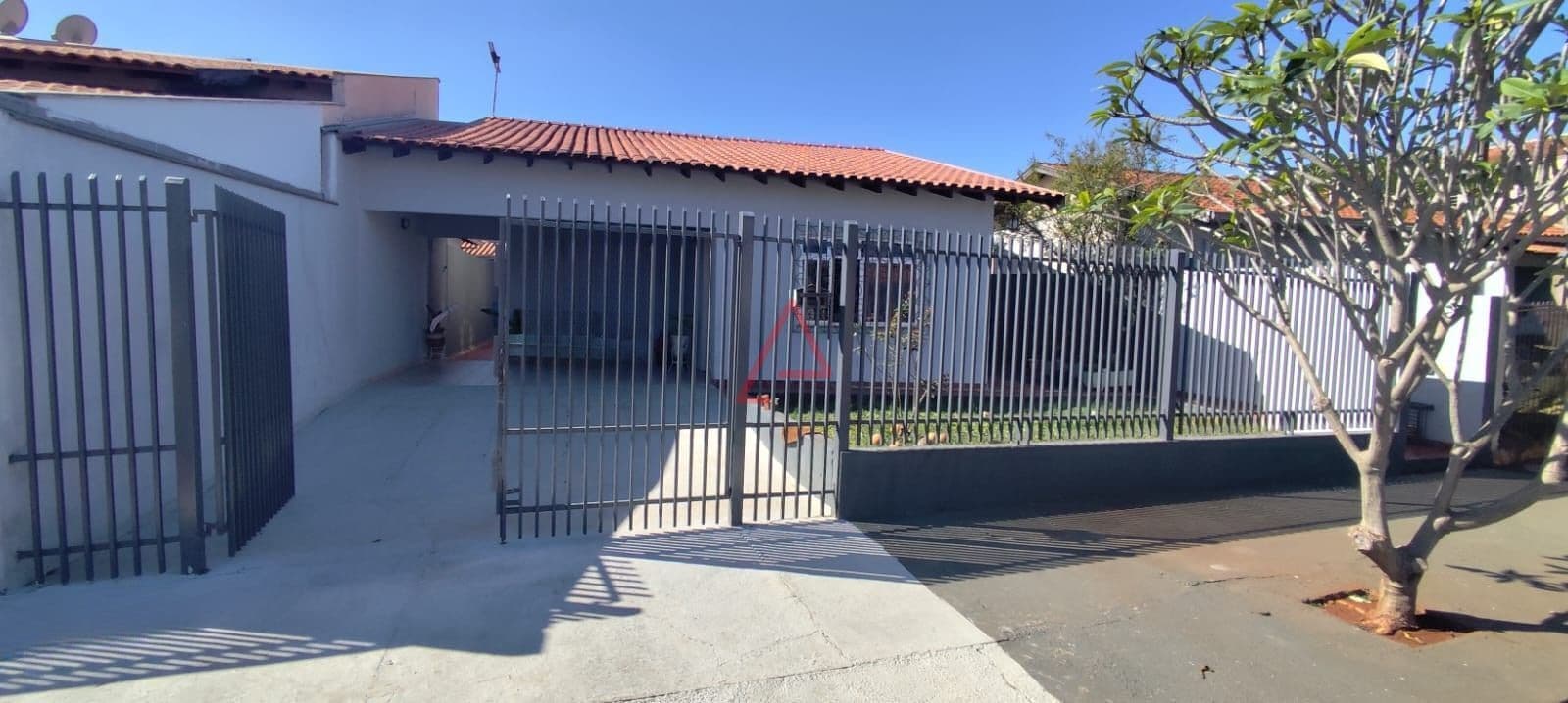 Casa com 3 quartos (suíte) à Venda, 103,04m² por R$750.000,00, Aragarça, Londrina-PR