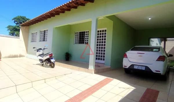 Casa à Venda com 3 quartos (1 suíte), 216,80 m², por R$550.000,00 Jardim Bandeirantes, Londrina-PR