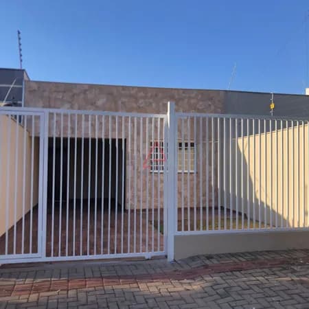 Casa com 3 Quartos (1 suíte) à venda, 89 m² por R$ 480.000, Jardim Versalhes I