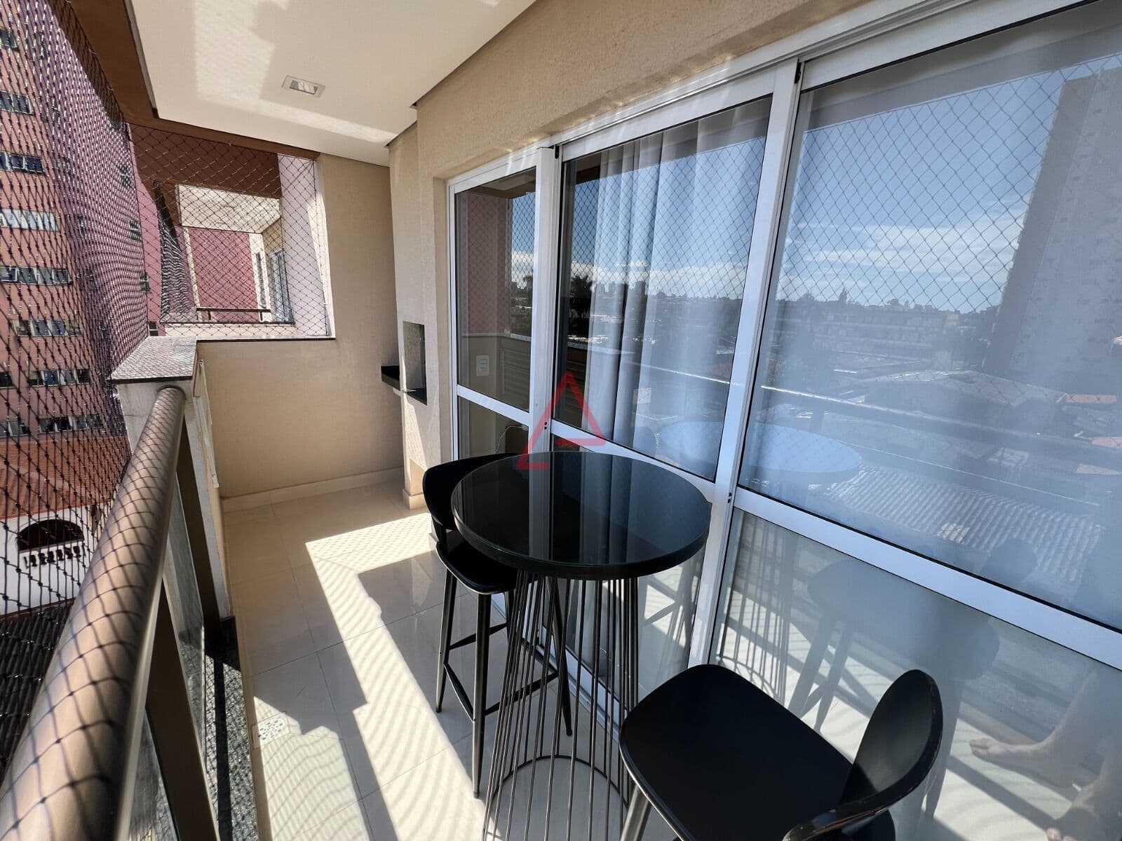 Apartamento com 3 quartos (suíte) à Venda, 62m² por R$610.000,00, Higienópolis, Londrina-PR
