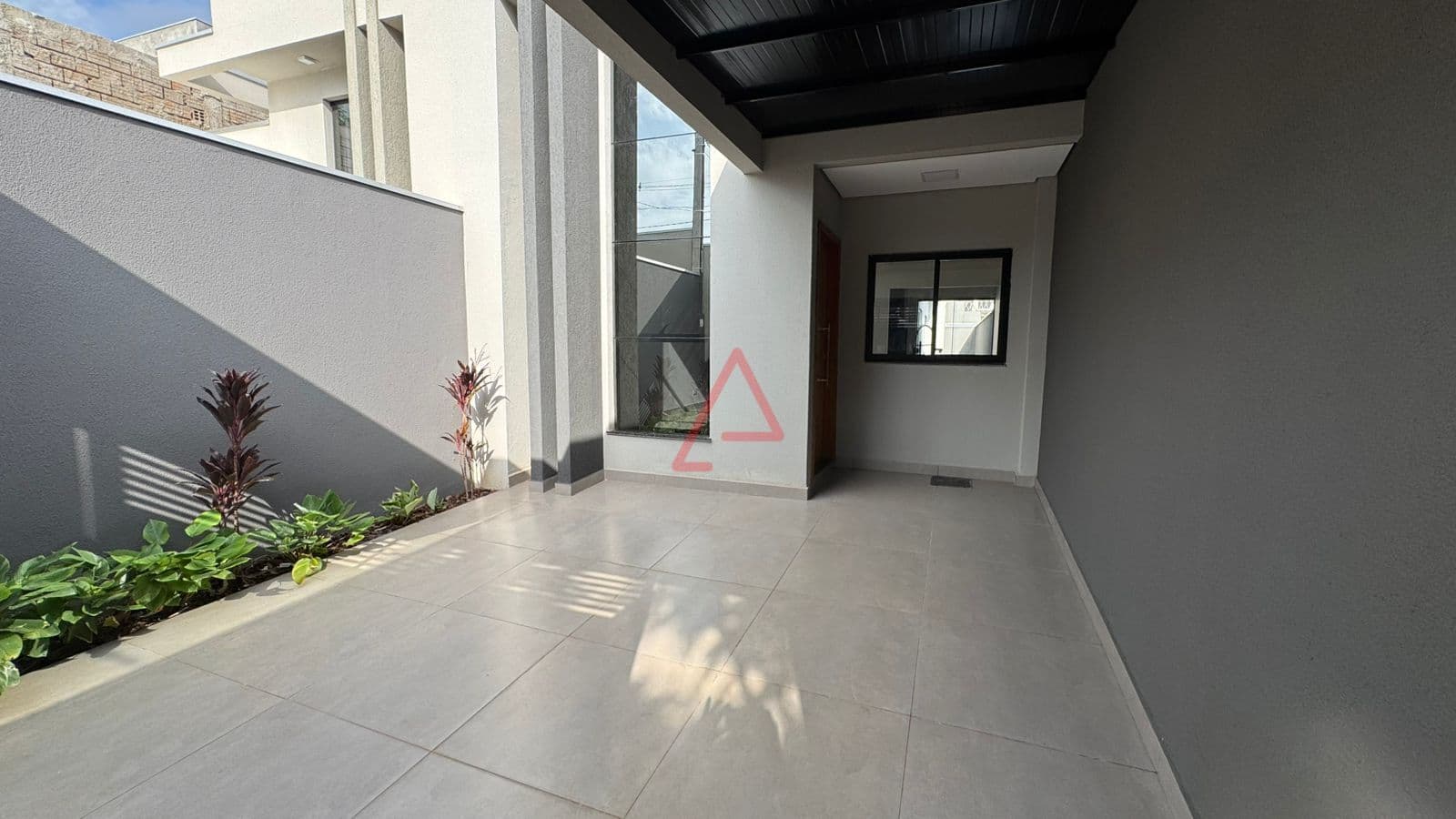 Casa com 3 Quartos à Venda, 94m² por R$530.000,00, Parque Tauá, Londrina-PR