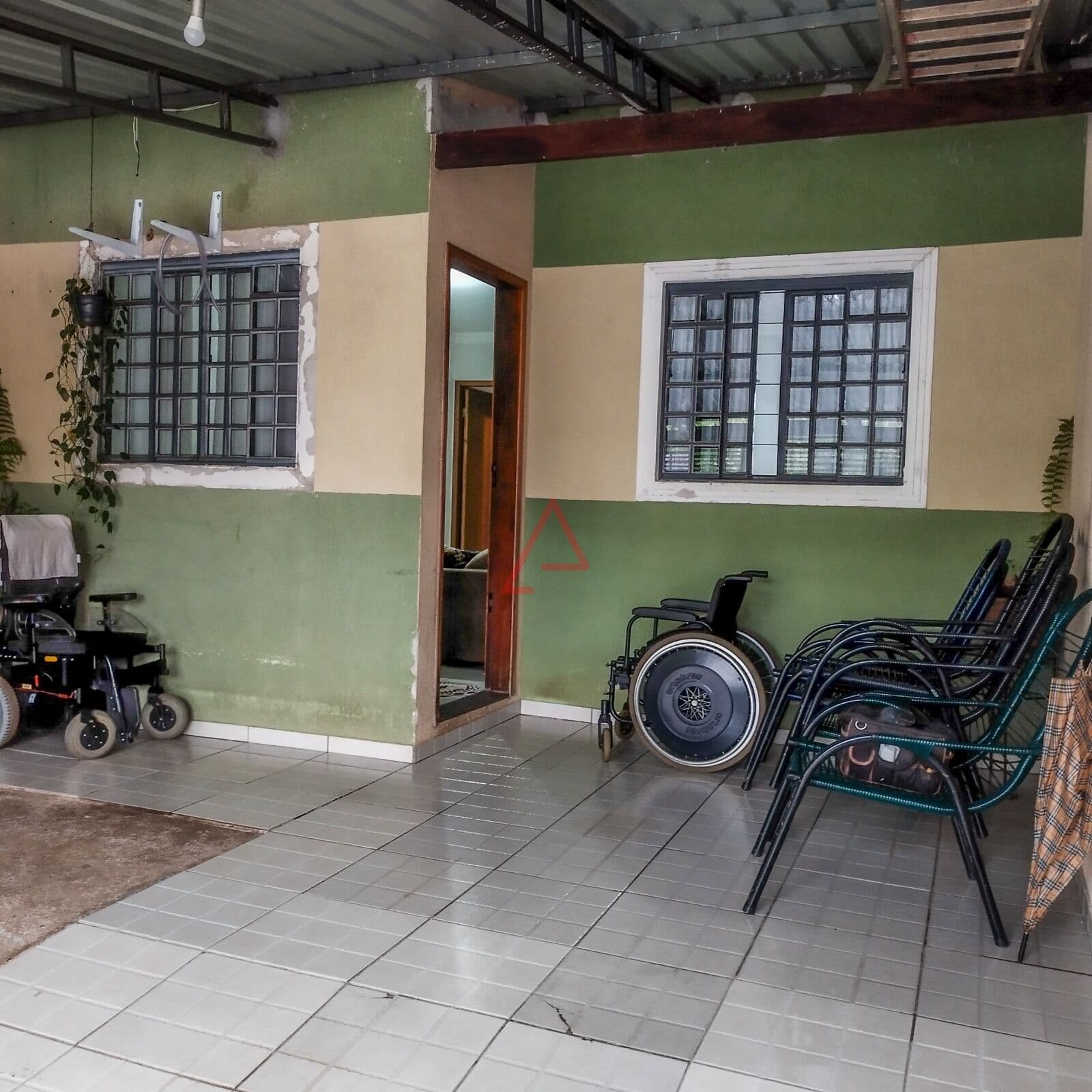 Casa com 2 Quartos à Venda, 81m² por R$300.000,00, Sâo Pedro, Londrina-PR