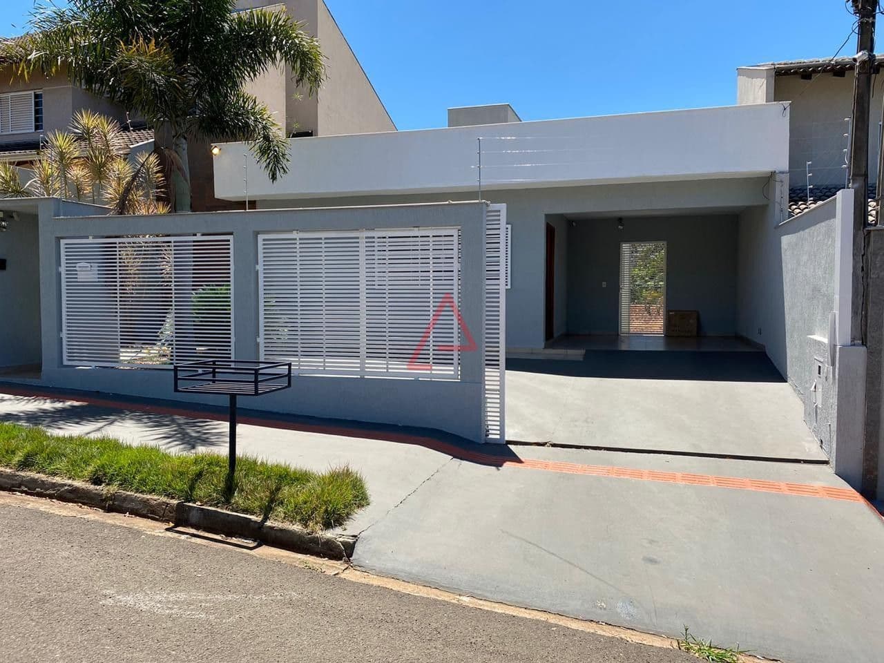 Casa Com 3 Quartos à venda, 150,26m² por R$950.000,00, Quebec, Londrina-PR