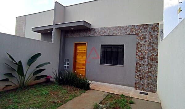 Casa Assobradada com 2 quartos à Venda, 70m² por R$370.000,00, Jd. Tókio, Londrina-PR