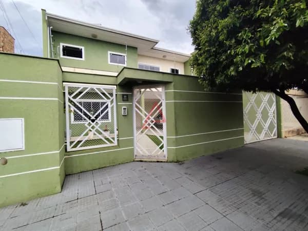 Casa Sobrado com 4 Quartos à Venda, 209m² por R$1.200.000,00, São pedro, Londrina-PR
