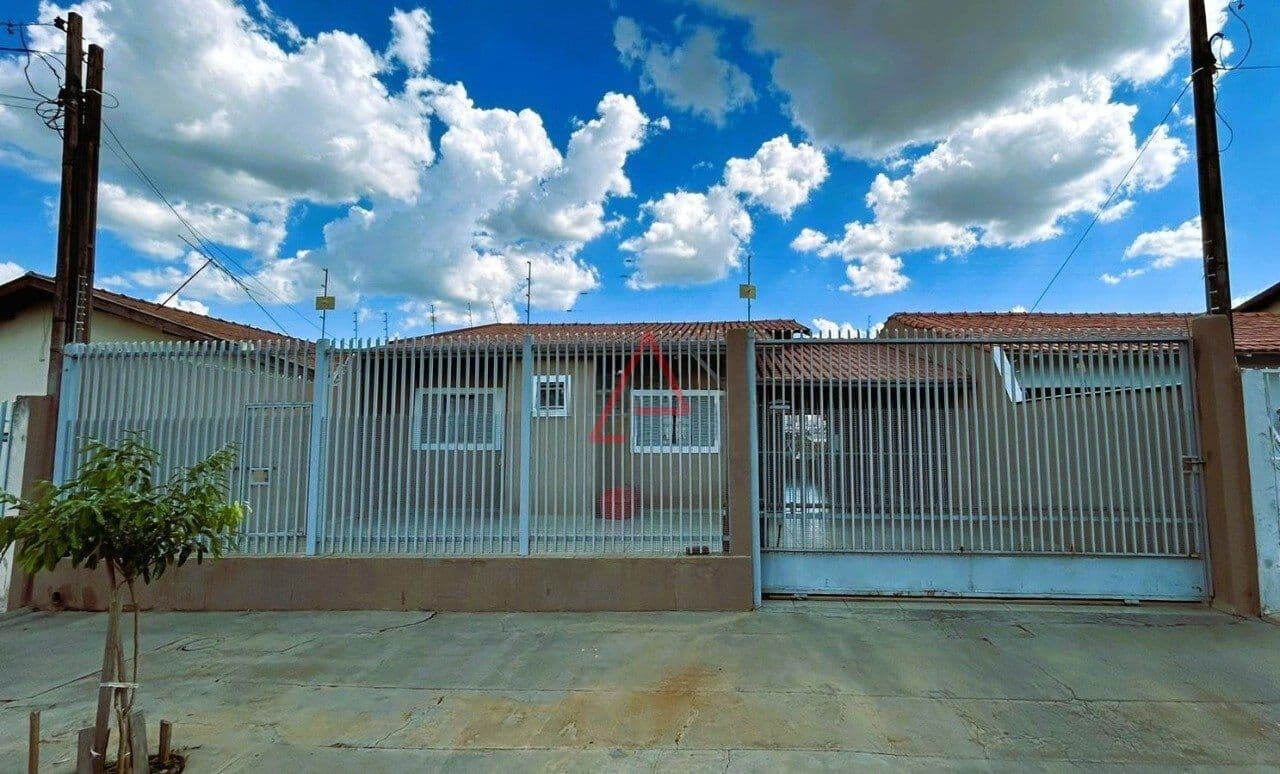 Casa com 3 quartos à Venda, 120,54m² por R$519.000,00, Pacaembu, Londrina-PR