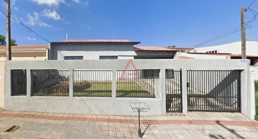 Casa com 3 Quartos à Venda, 240m² por R$500.000,00, Arpoador, Londrina-PR