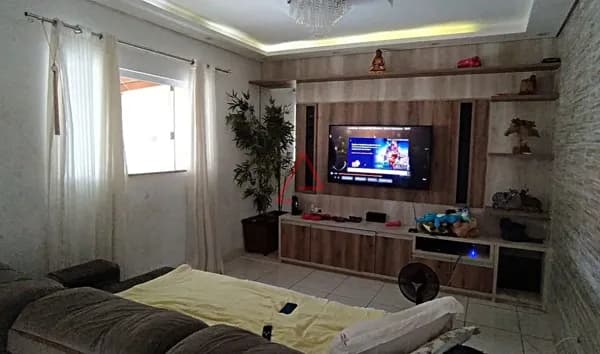Casa Assobradada com 3 quartos (1 suíte) à Venda, 115m2, por R$450.000,00, Jardim Taruma, Londrina-PR