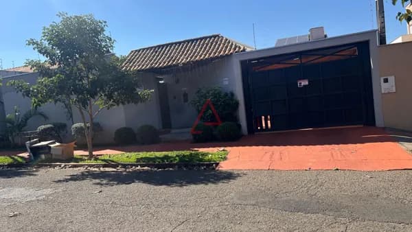 Casa com 3 Quartos à Venda, 200m² por R$1.200.000,00, Granville Parque Residencial, Londrina-PR
