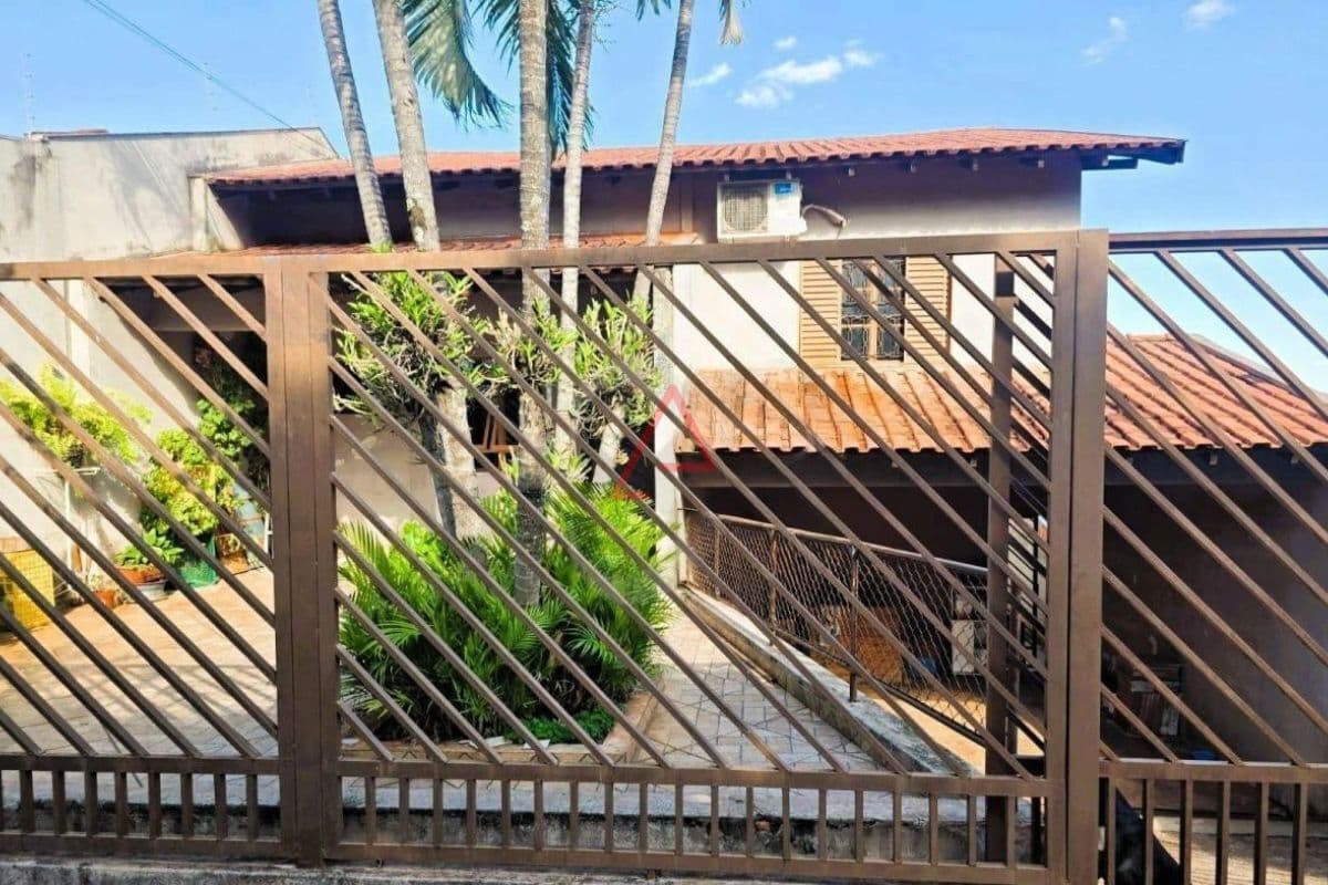 Casa com 3 Quartos à venda, 118m² por R$550.000,00, Hedy, Londrina-PR