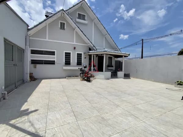 Casa com 4 quartos (2 suítes) à Venda, 103,53m² por R$650.000,00, Jd. Santos Dumont, Londrina-PR