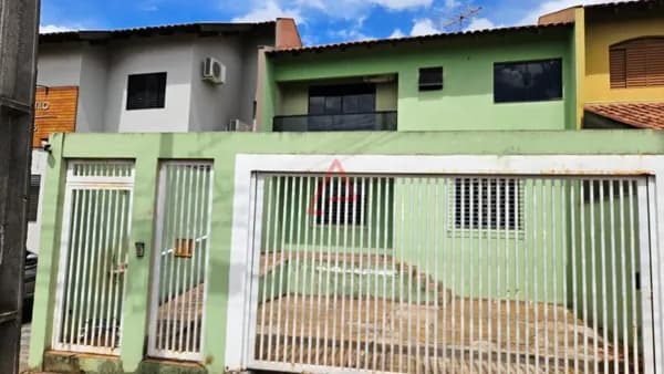 Casa com 3 Quartos à Venda, 145m² por R$520.000,00, Igapó, Londrina-PR
