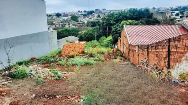 Terreno à Venda 360m² por R$123.000,00, Colúmbia, Londrina-PR