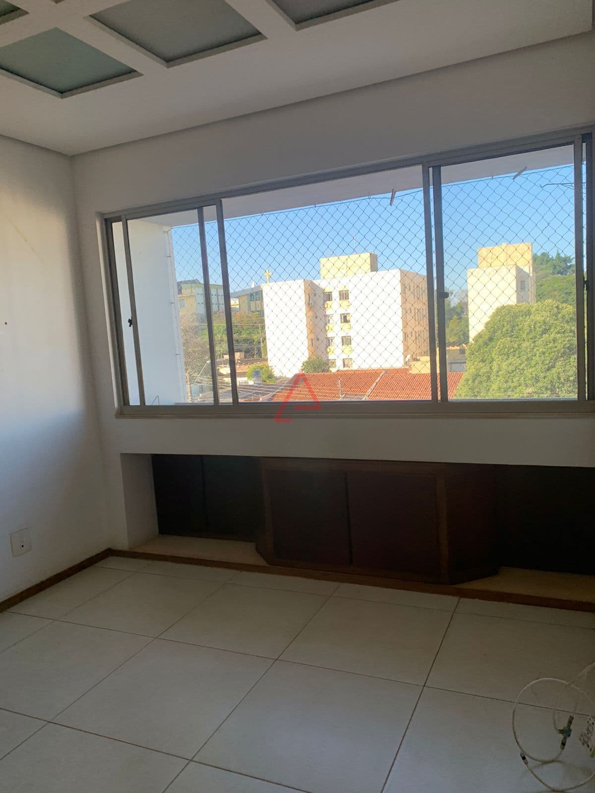 Apartamento com 3 Quartos à Venda, 85m² por R$330.000,00, Dom Bosco, Londrina-PR